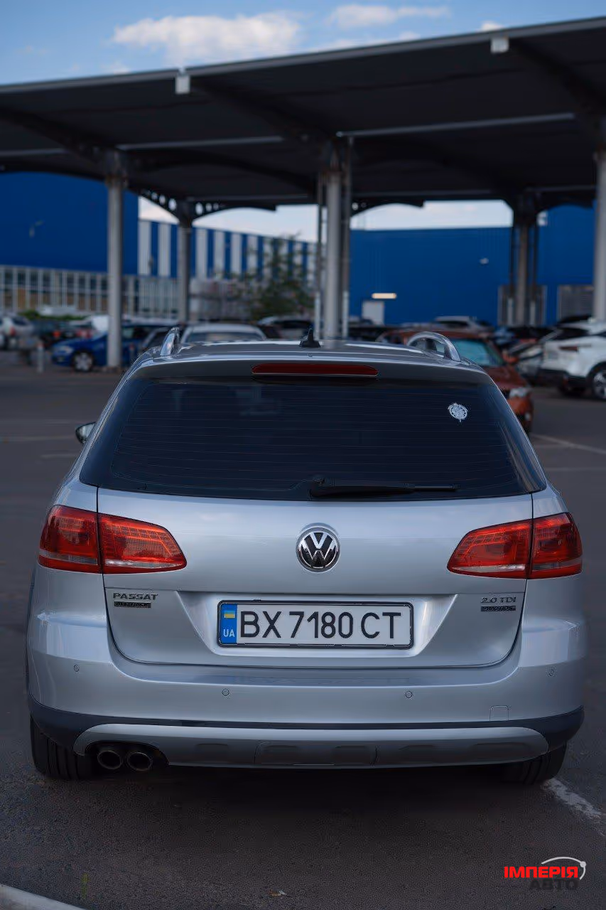 Volkswagen Passat - фото 16