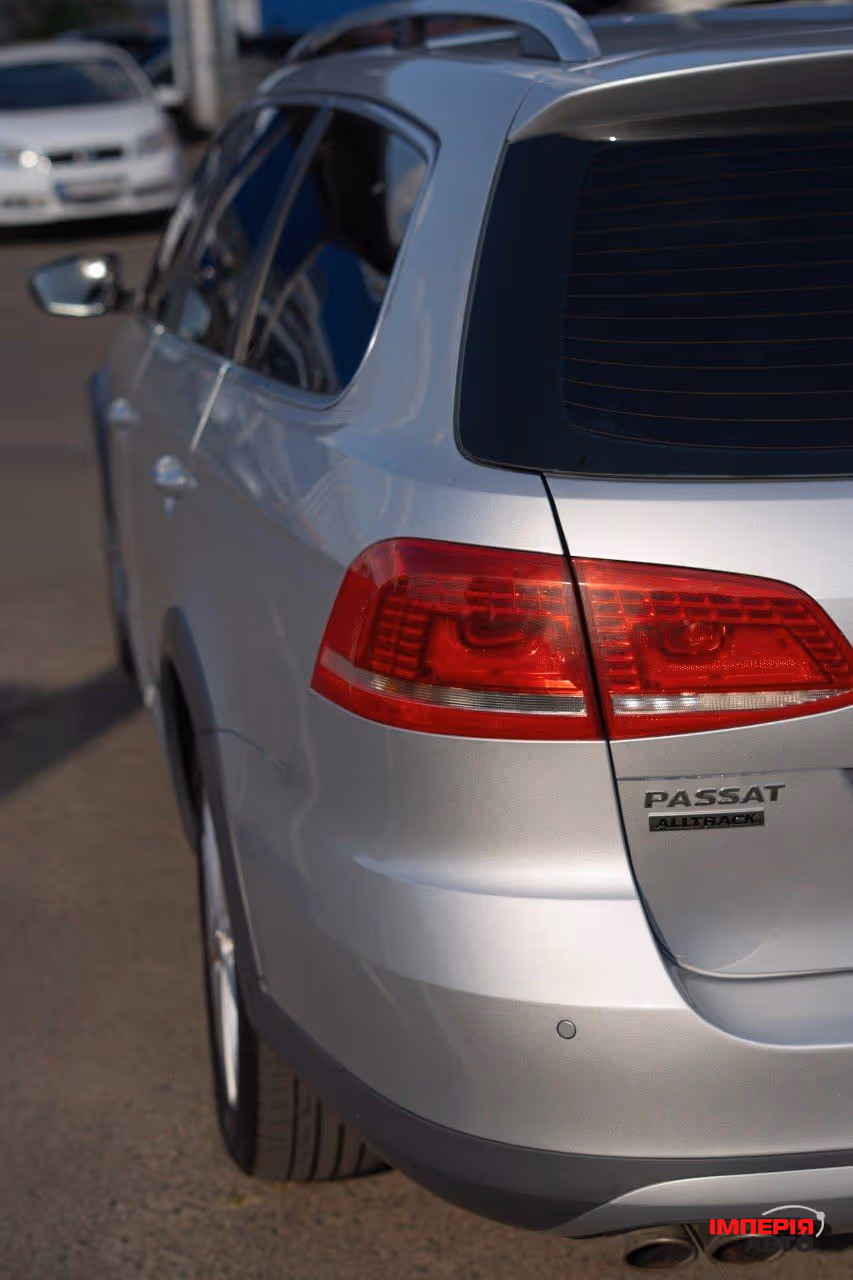Volkswagen Passat - фото 12
