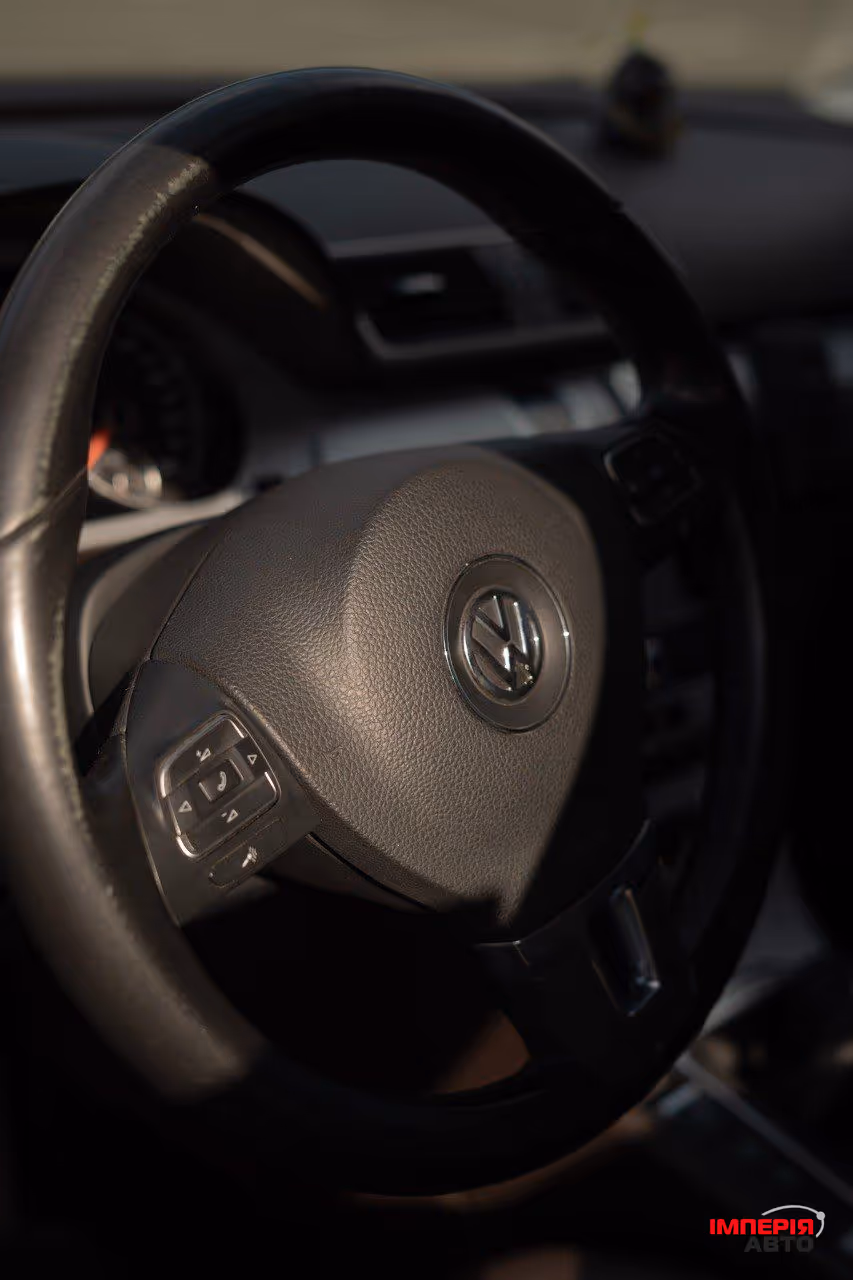 Volkswagen Passat - фото 22