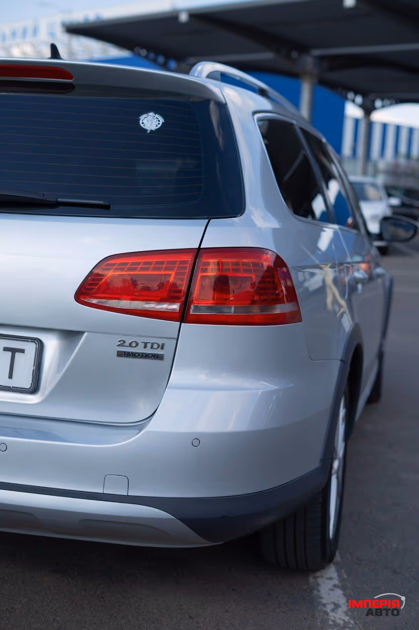 Volkswagen Passat - фото 13