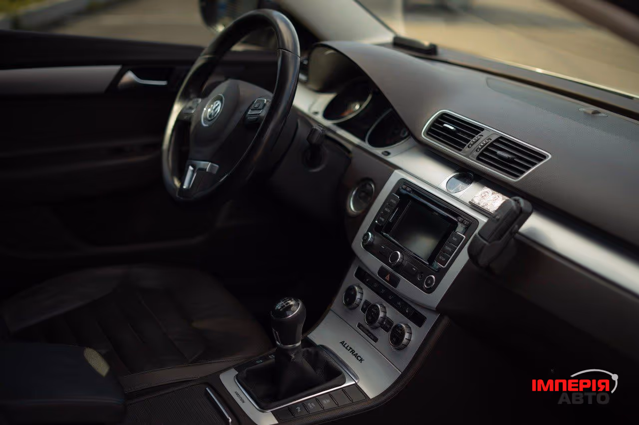 Volkswagen Passat - фото 42