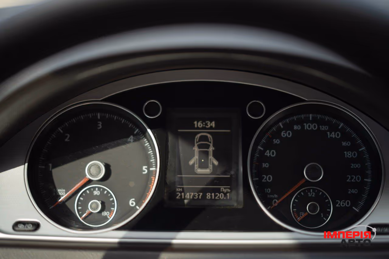 Volkswagen Passat - фото 35