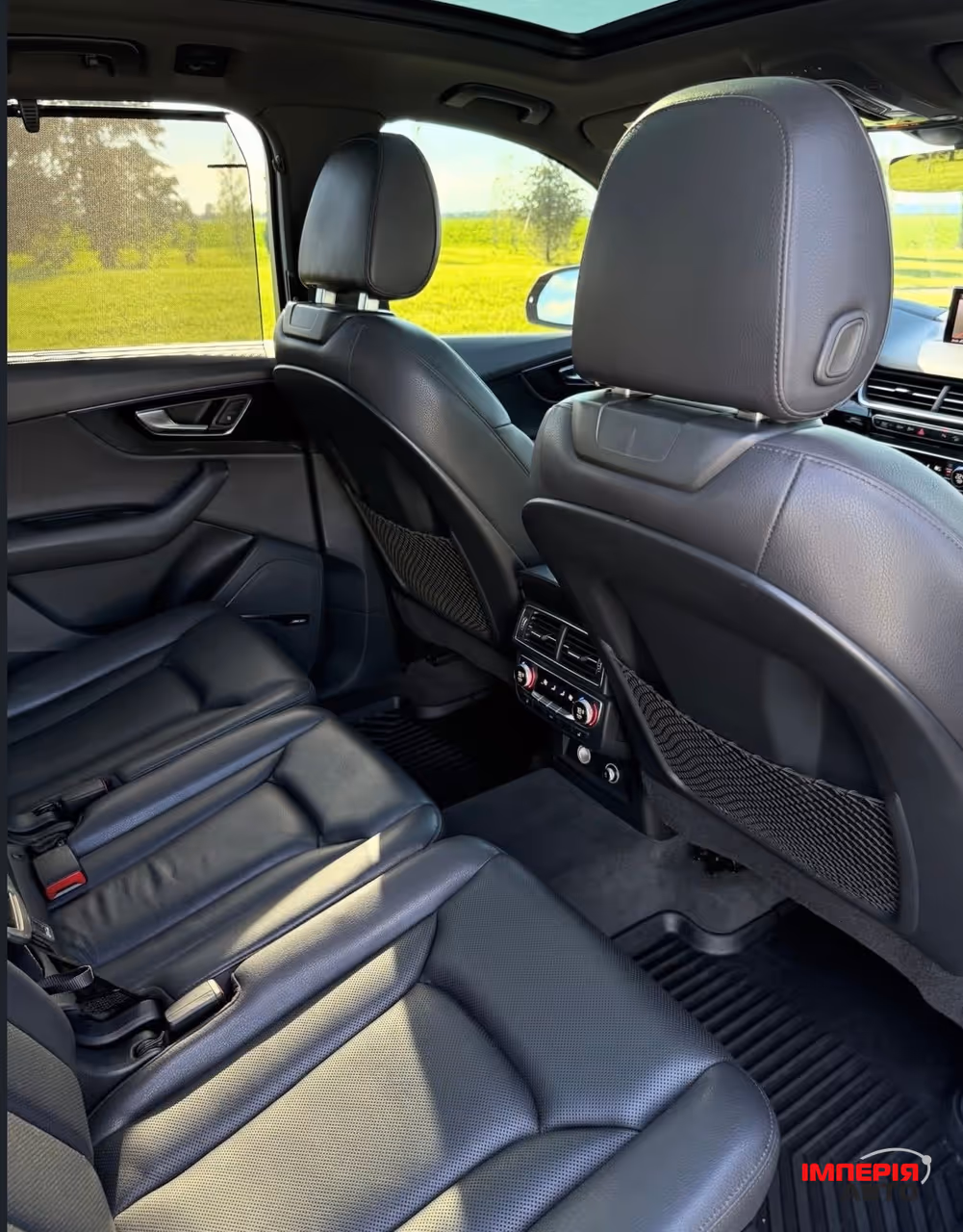 Audi Q7 - фото 8