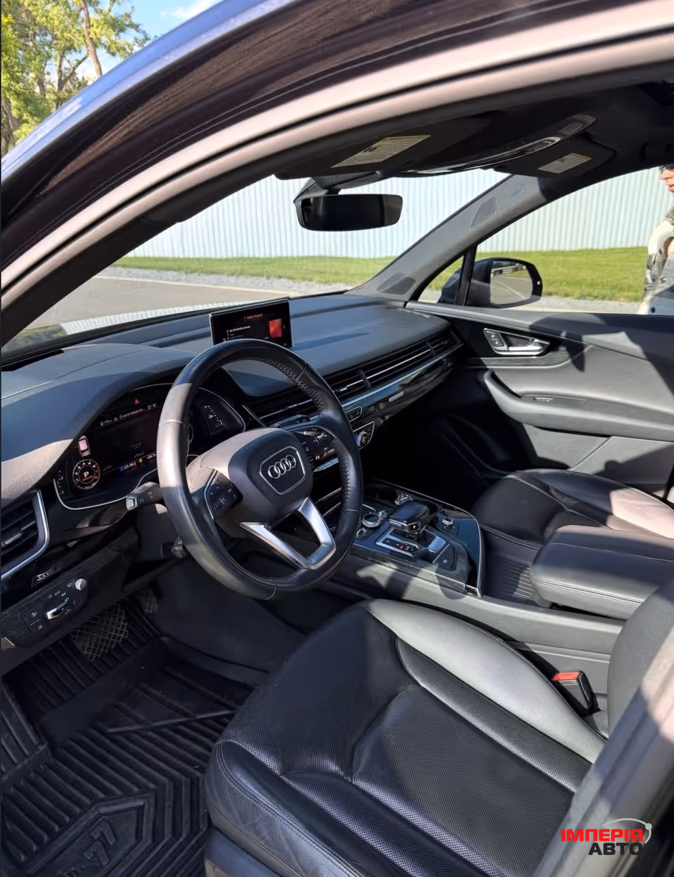 Audi Q7 - фото 6