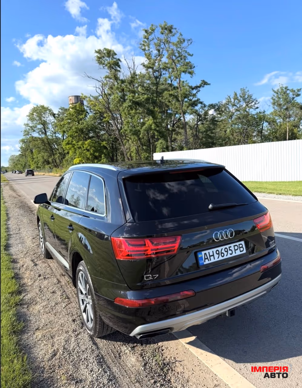 Audi Q7 - фото 4