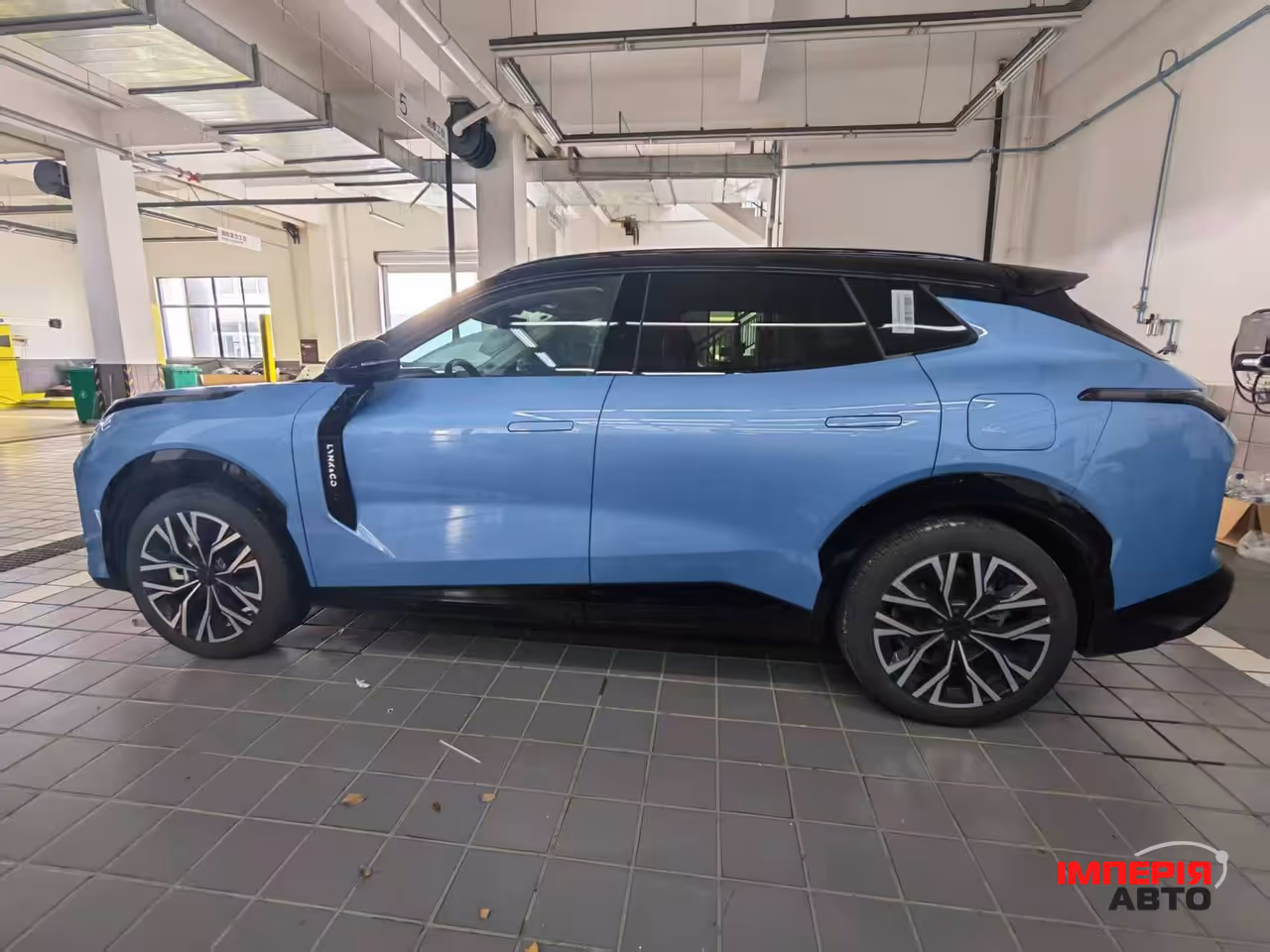 Lynk & Co 08 - фото 2