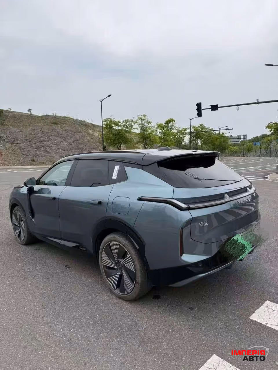 Lynk & Co 08 - фото 3