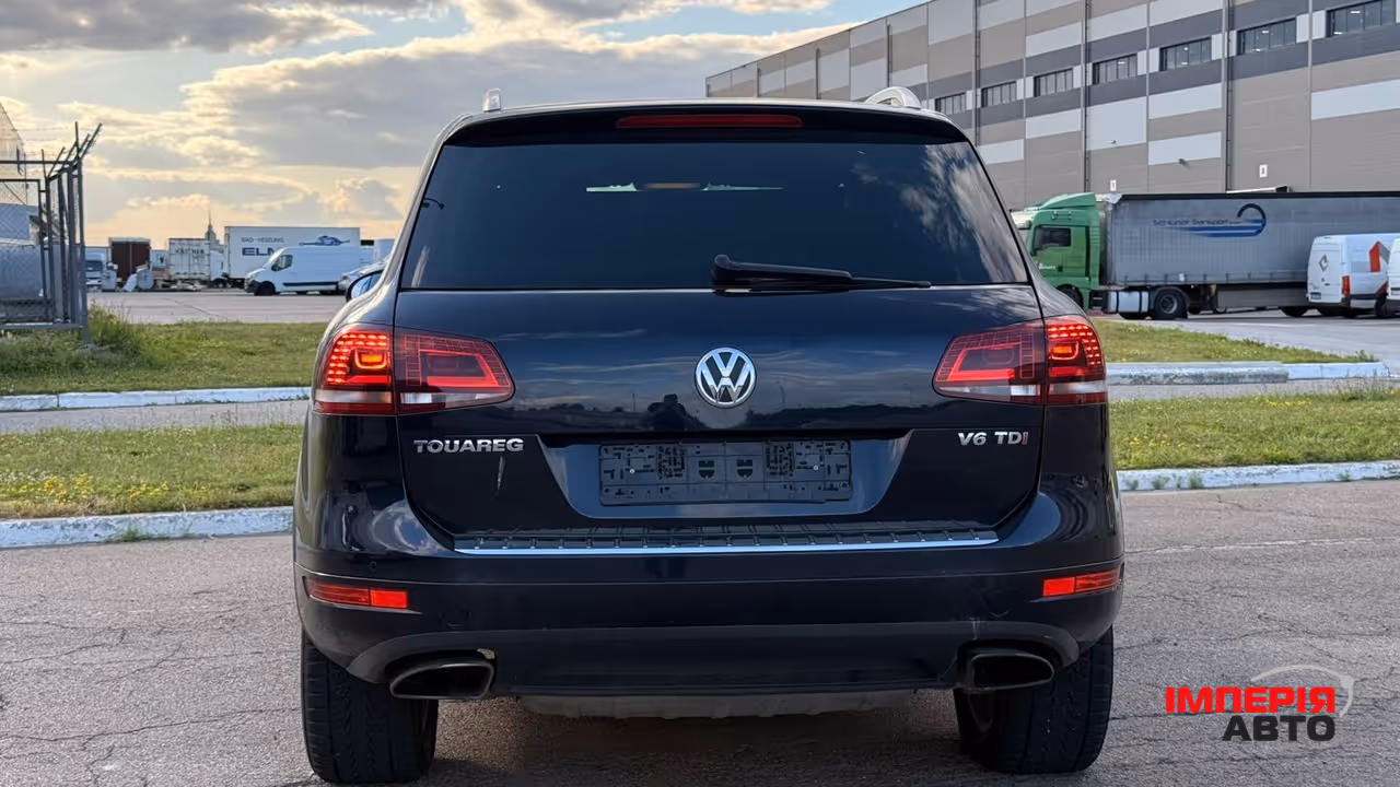 Volkswagen Touareg - фото 5