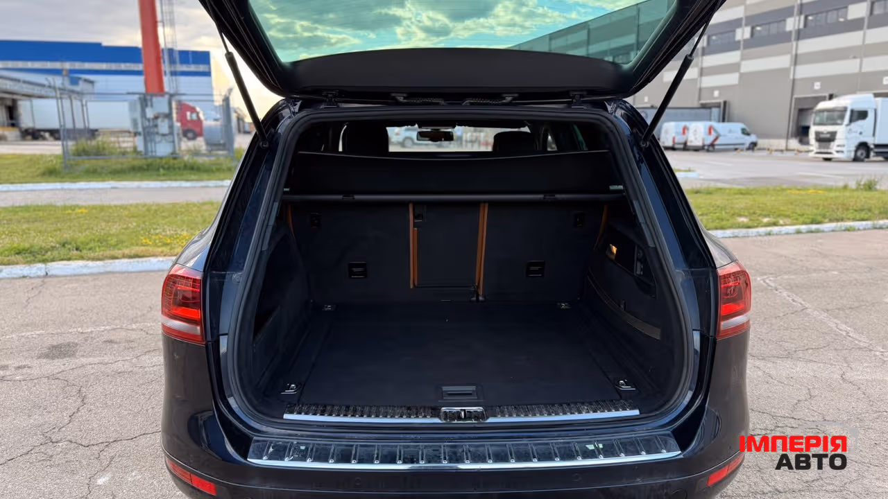 Volkswagen Touareg - фото 20