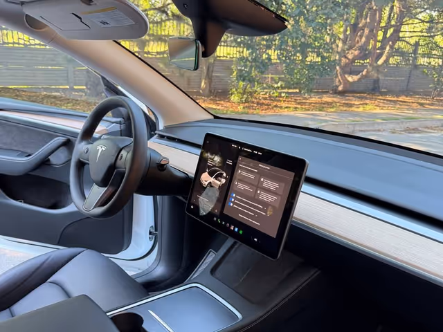 Tesla Model Y - зображення 4