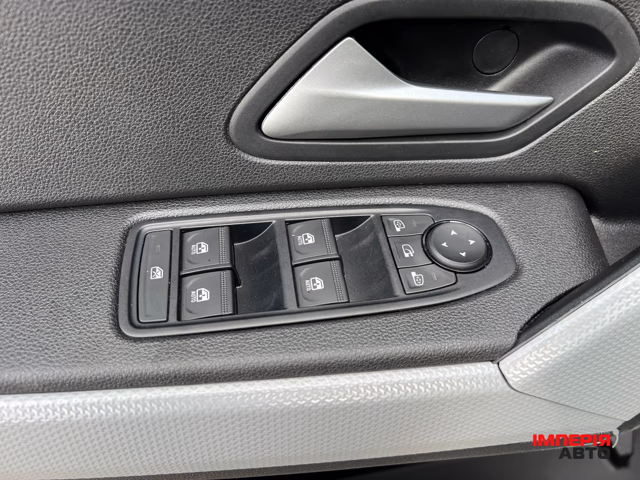 Renault Duster - фото 15