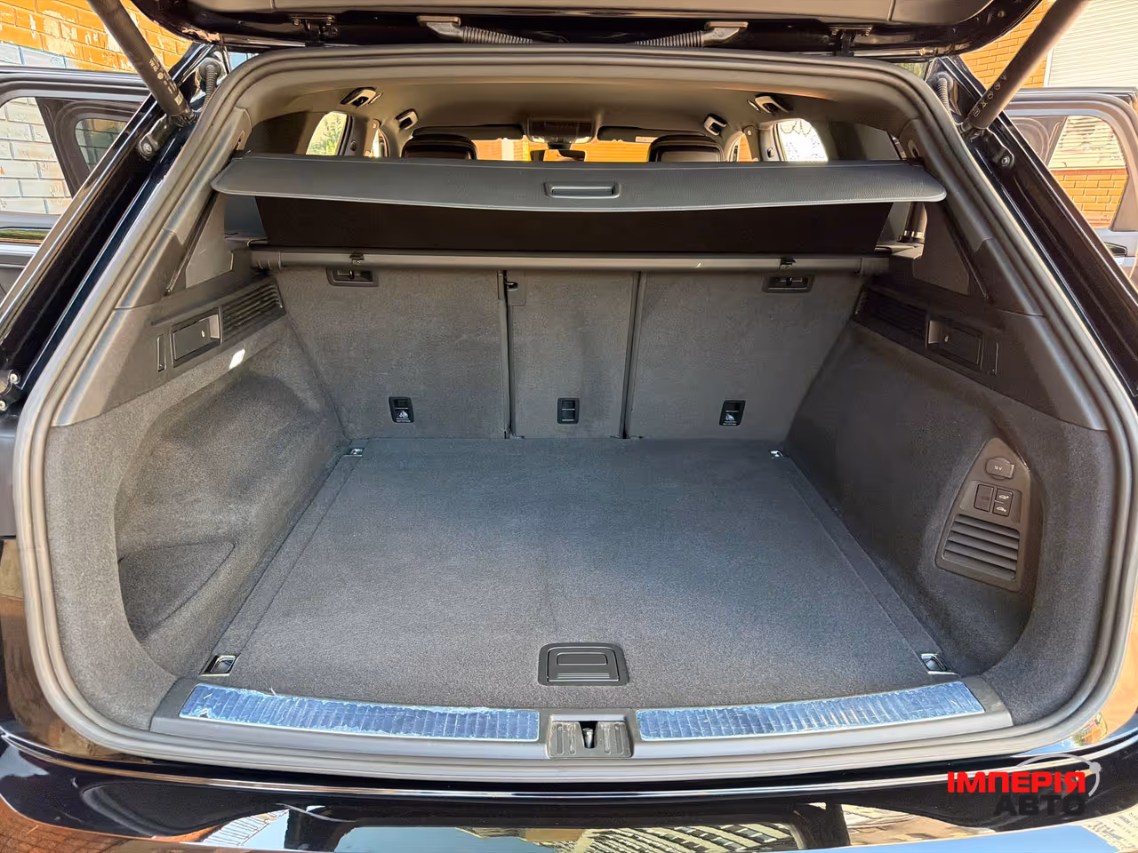 Volkswagen Touareg - фото 37
