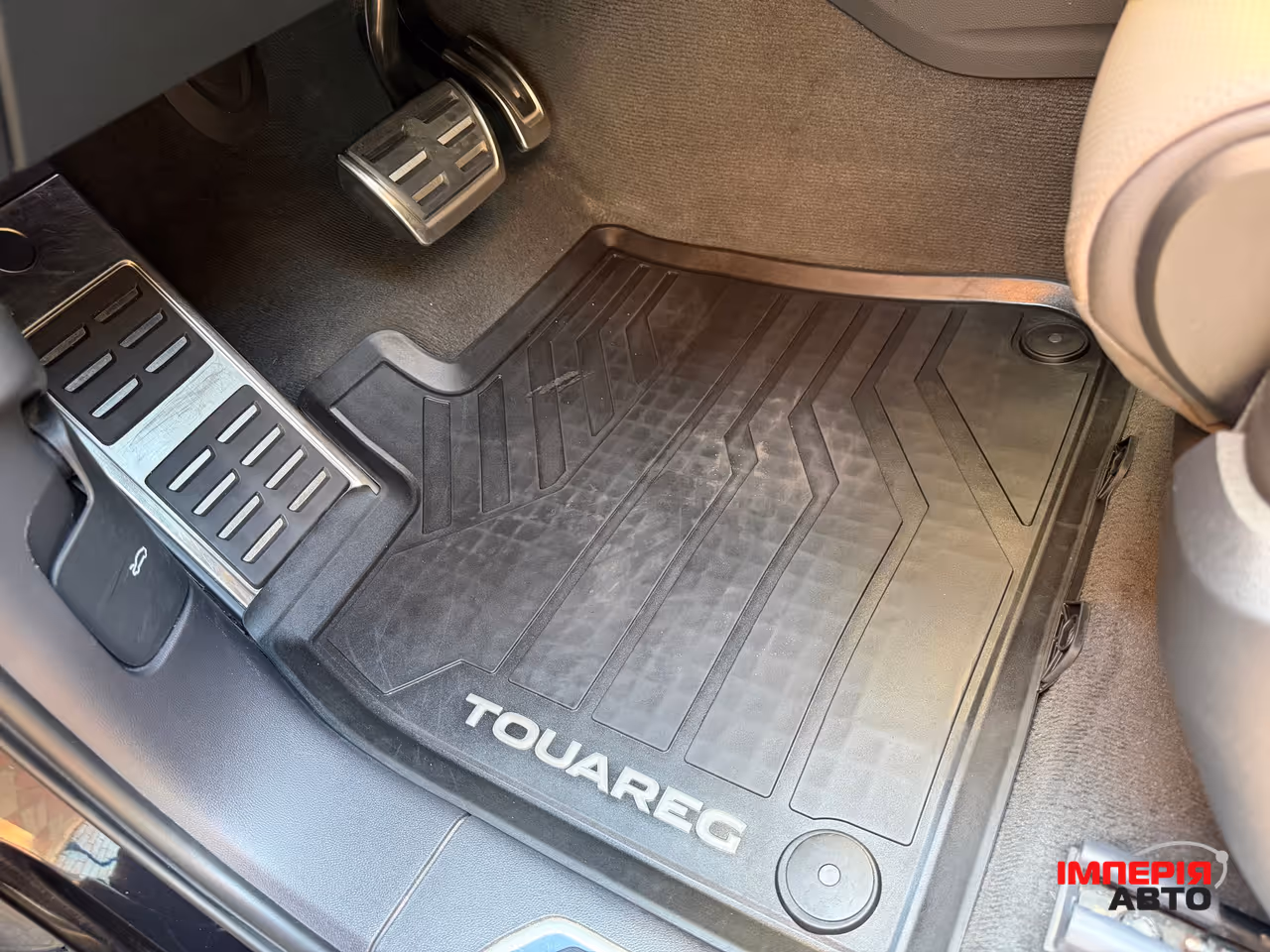 Volkswagen Touareg - фото 17