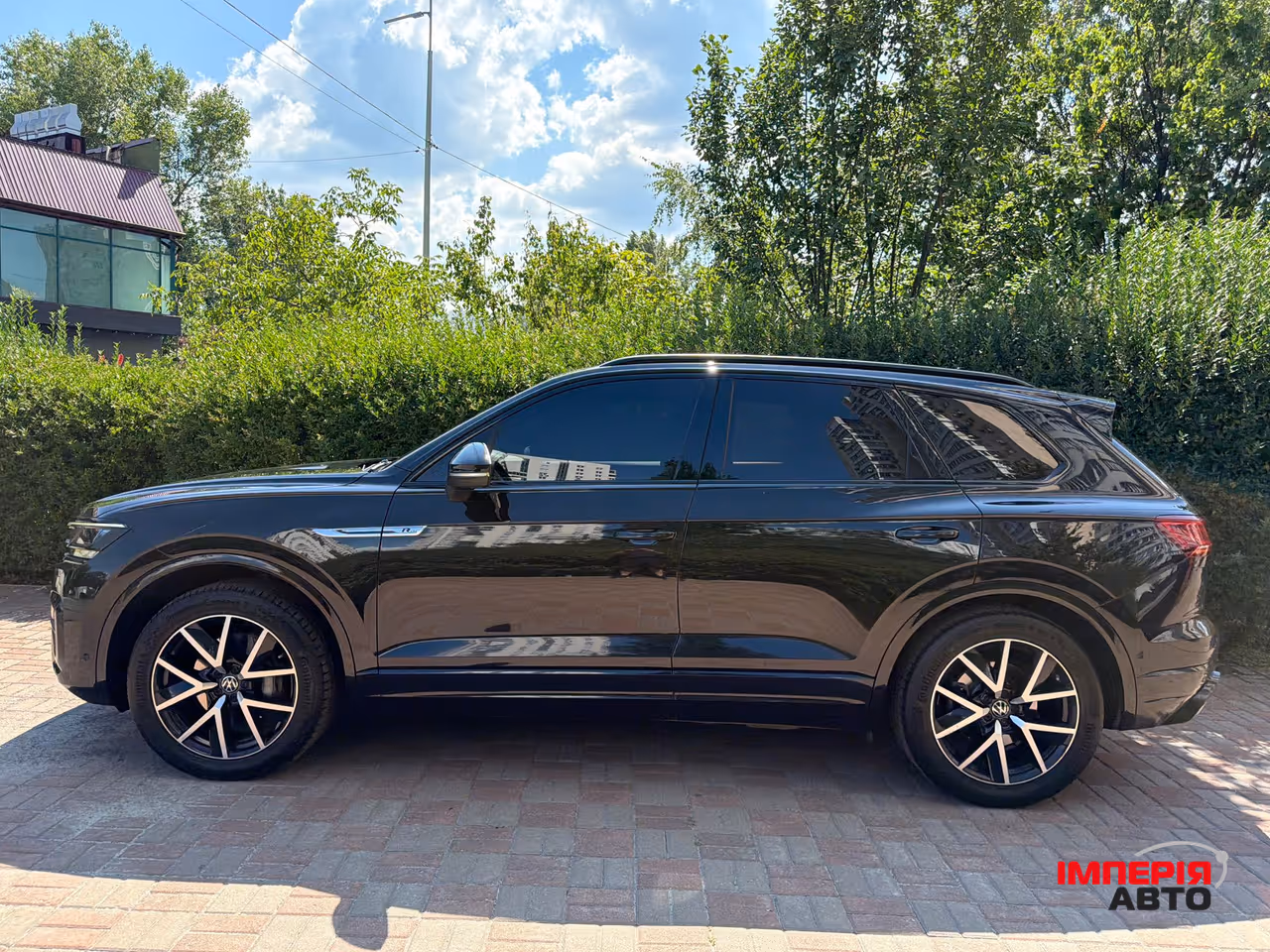 Volkswagen Touareg - фото 11