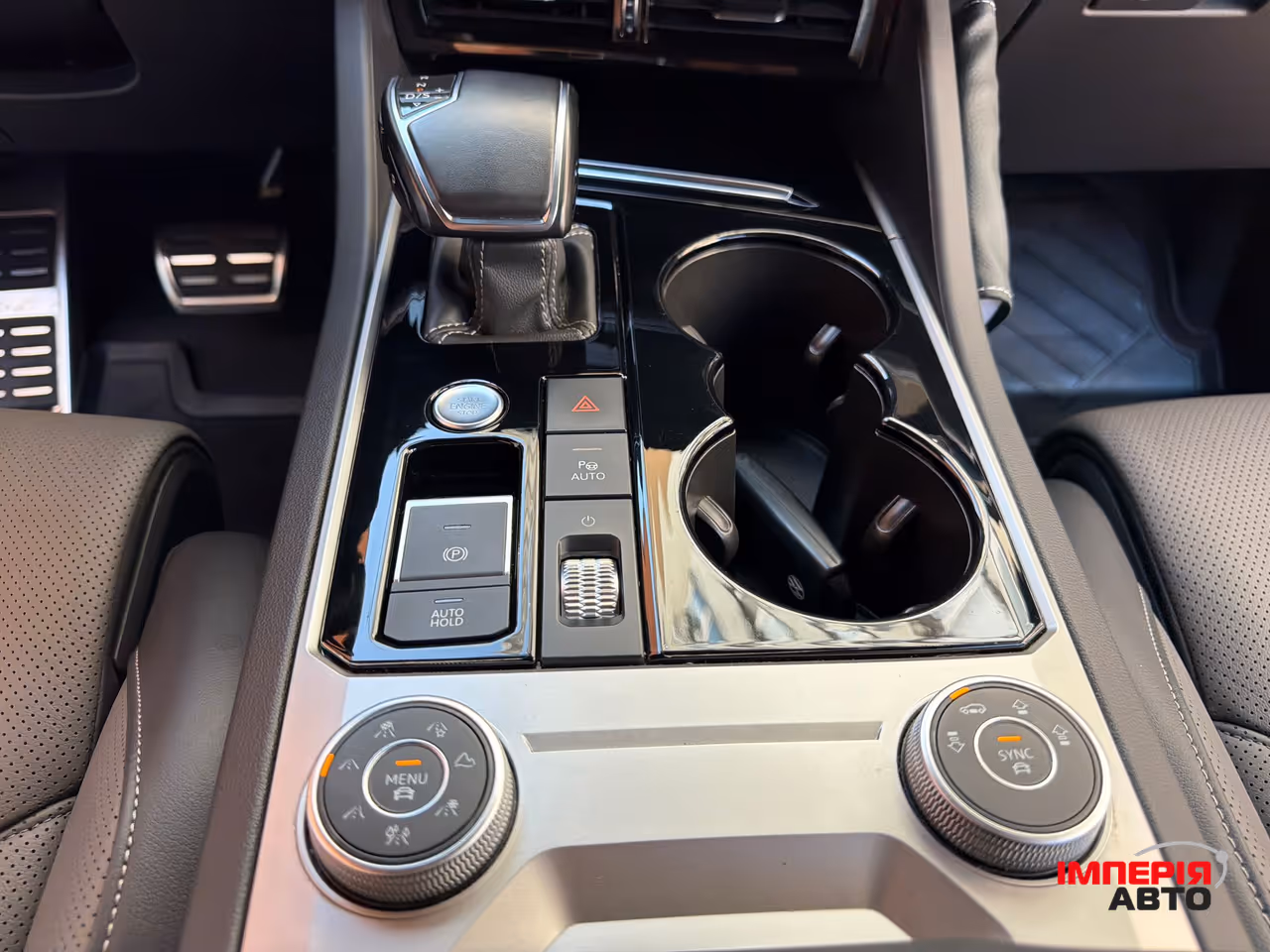 Volkswagen Touareg - фото 26
