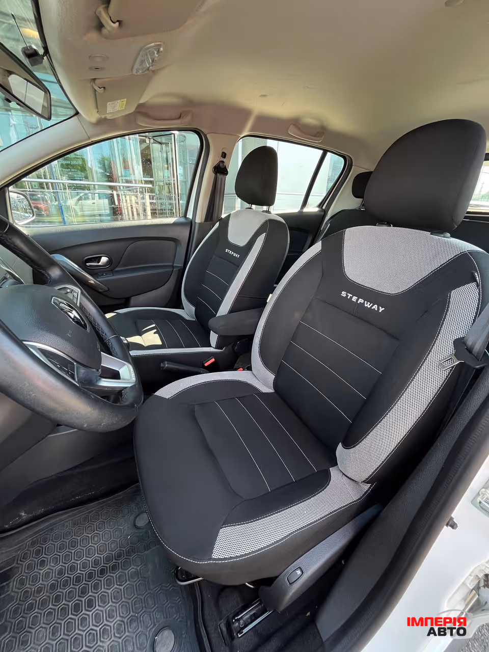 Renault Sandero - фото 16