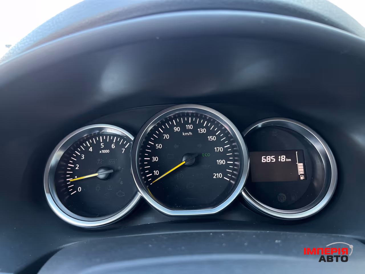 Renault Sandero - фото 19