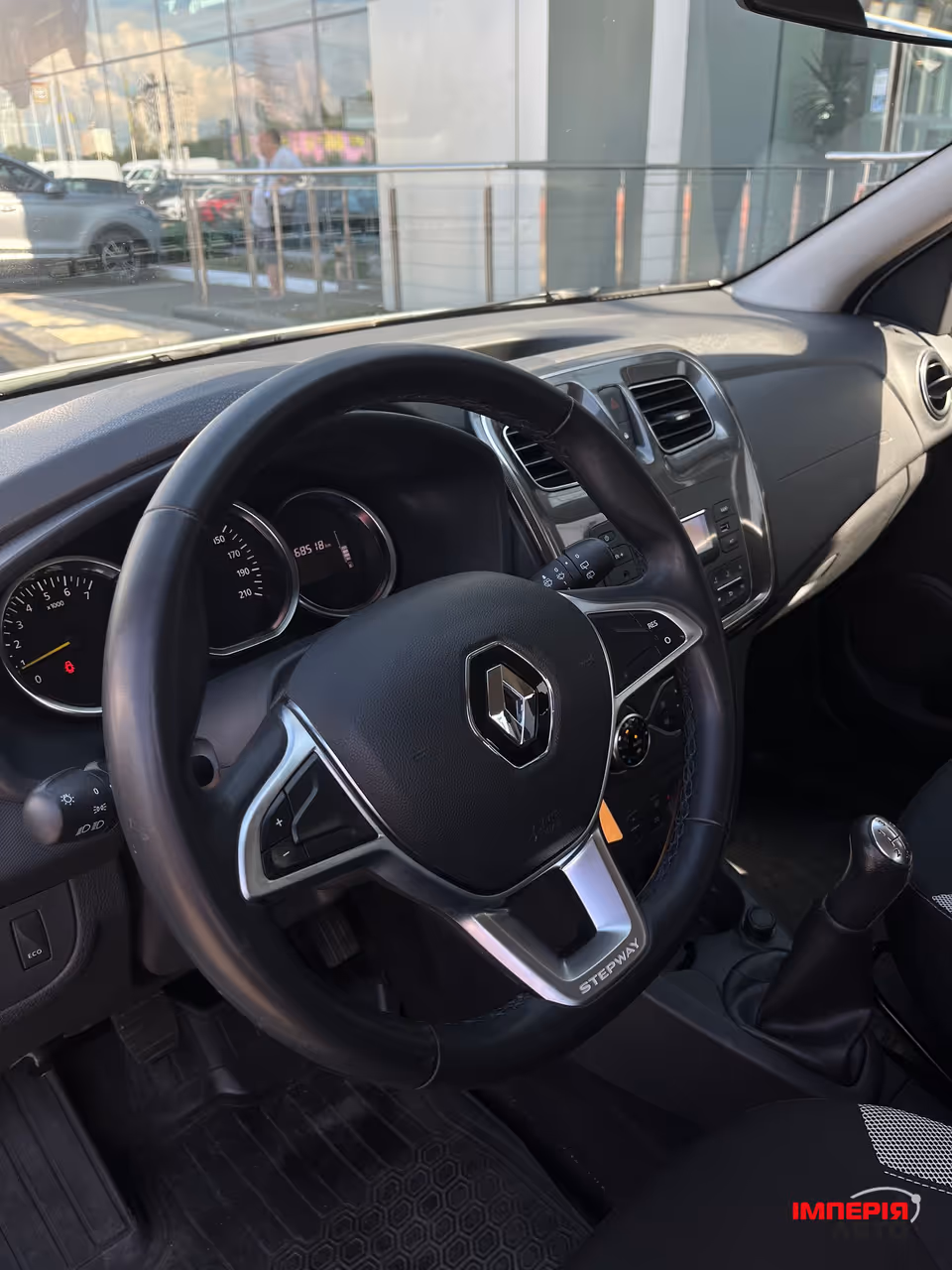 Renault Sandero - фото 15