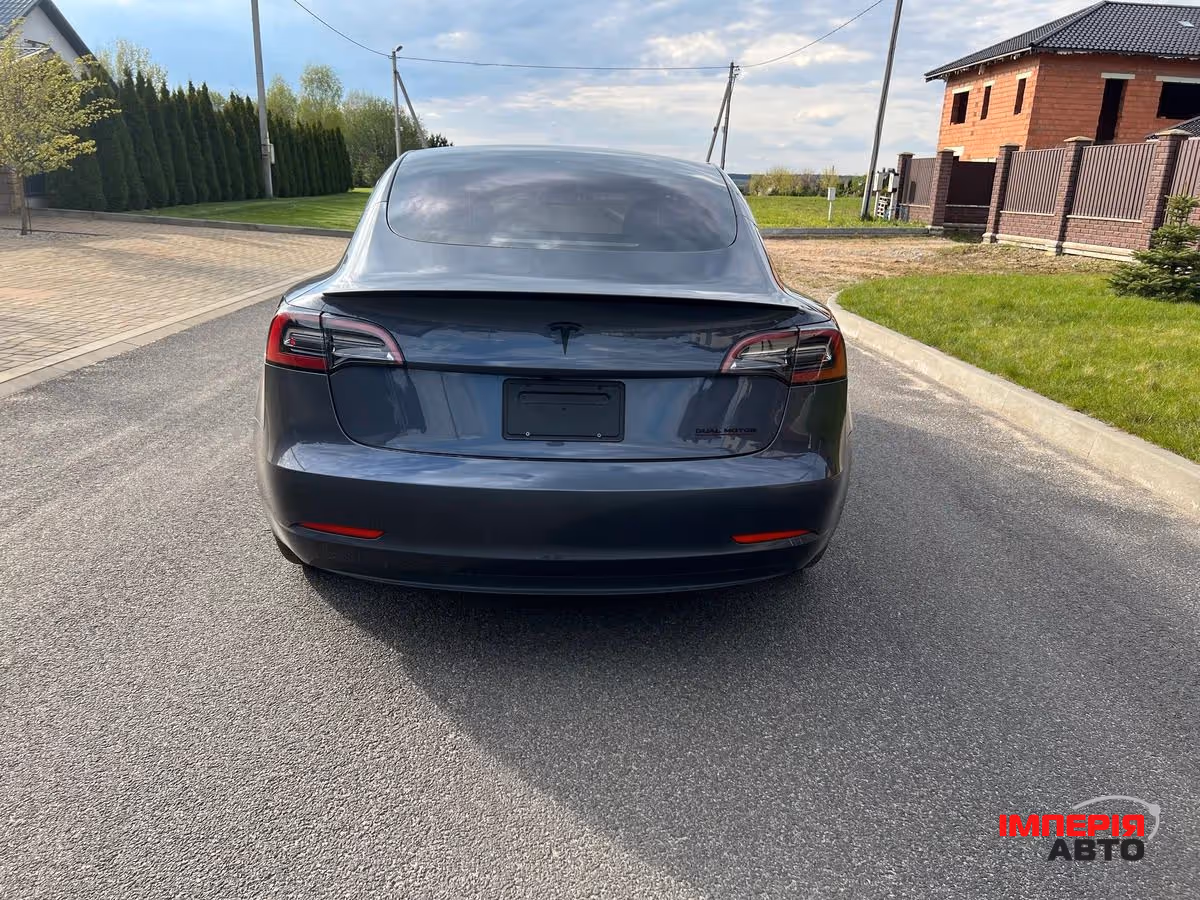 Tesla Model 3 - фото 5