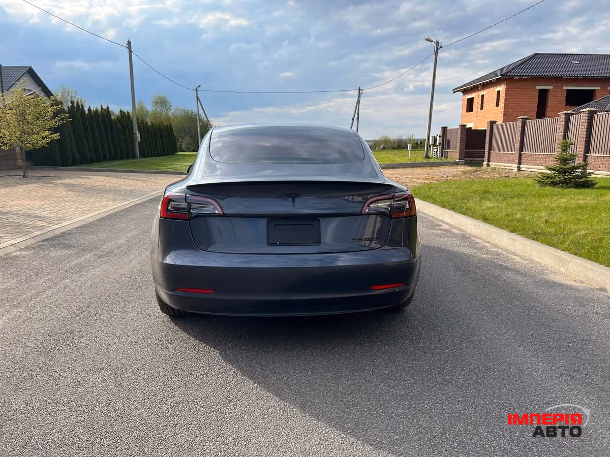 Tesla Model 3 - фото 6