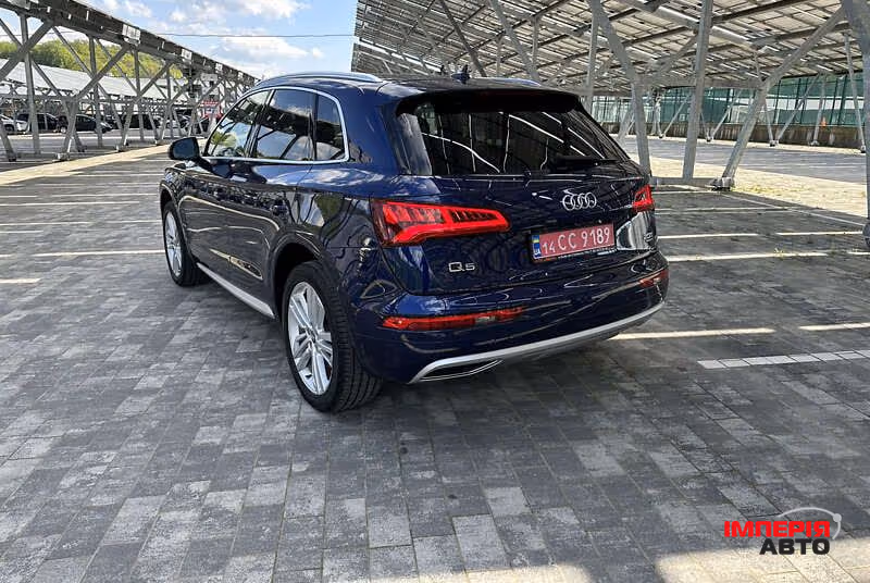 Audi Q5 - фото 8