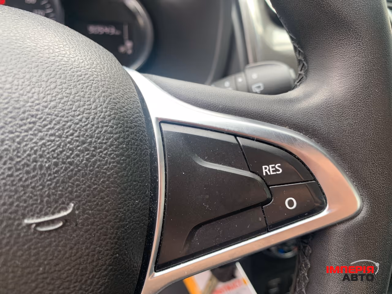 Renault Sandero - фото 28