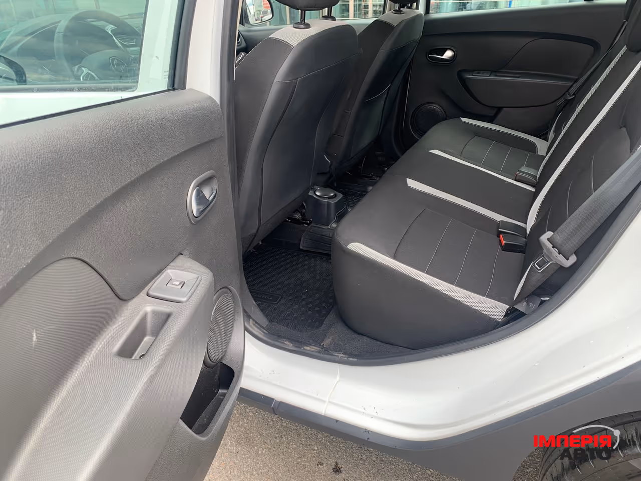 Renault Sandero - фото 17