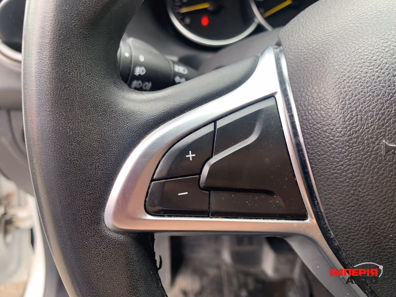 Renault Sandero - фото 27