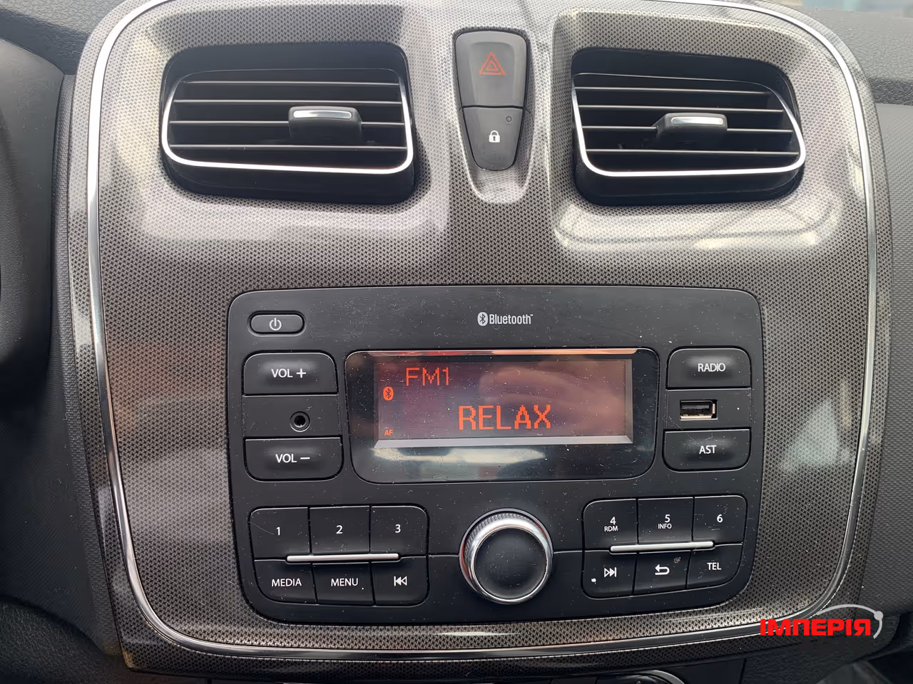 Renault Sandero - фото 31