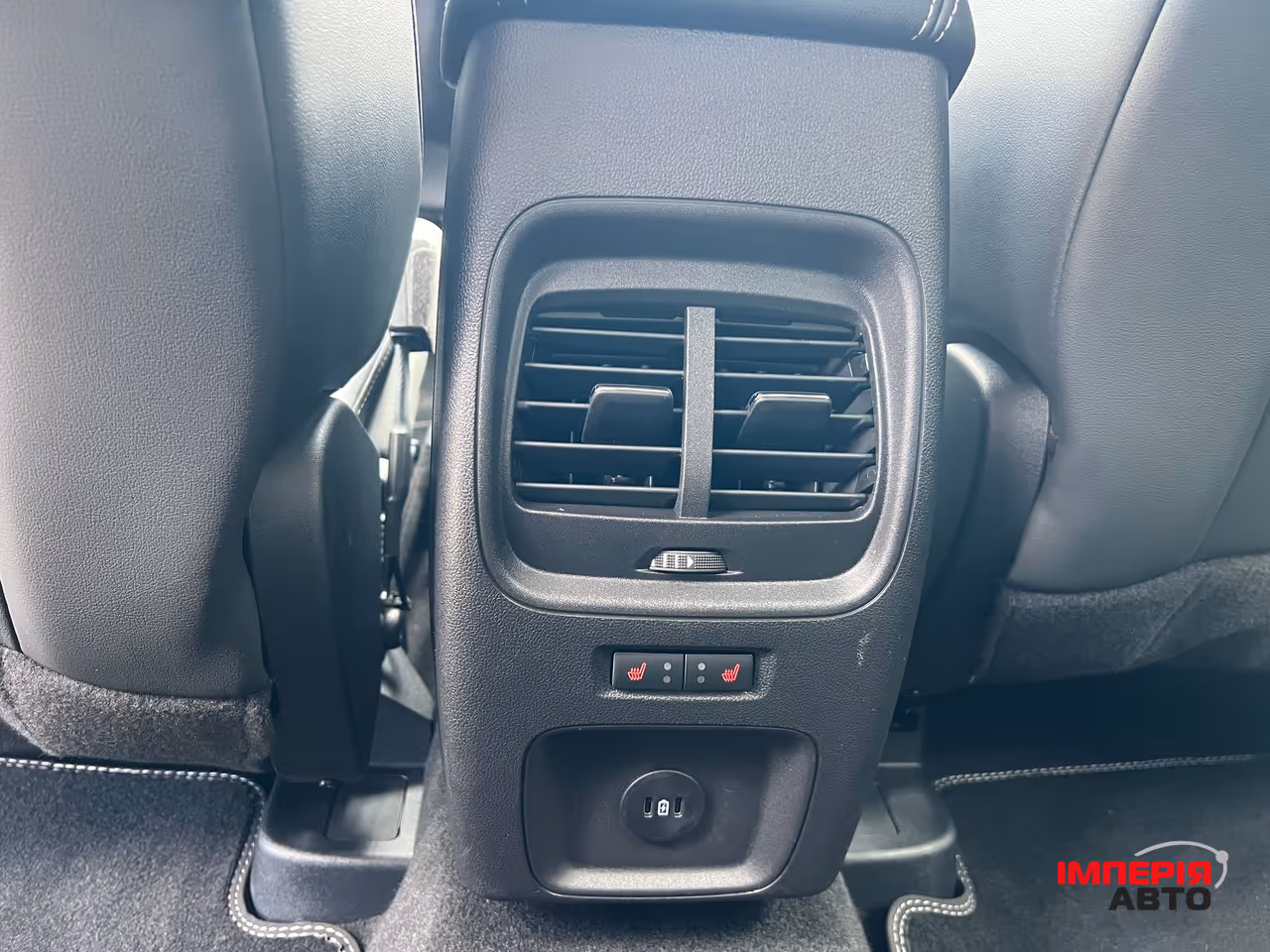 Ford Kuga - фото 22