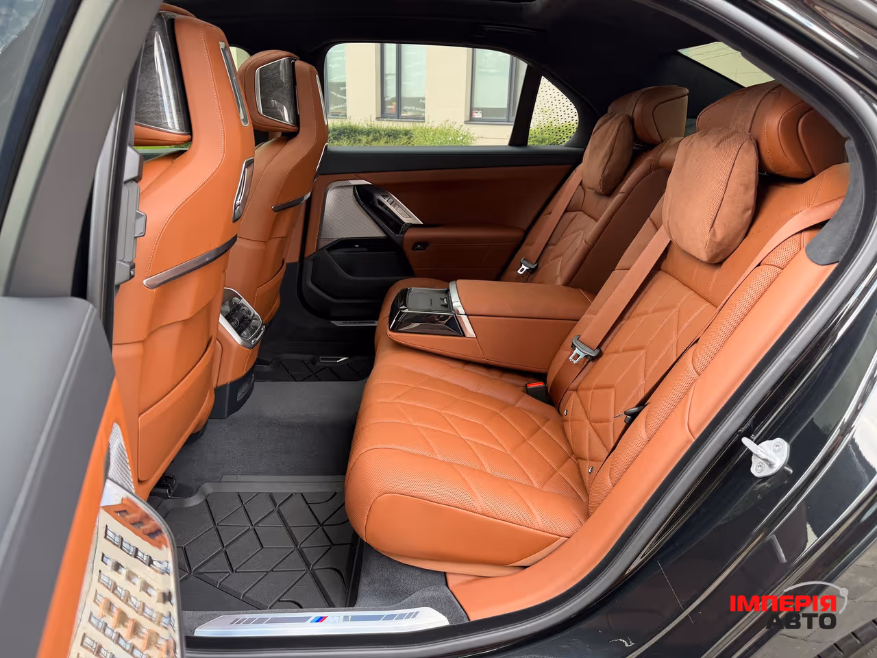 BMW 7 серії - фото 19