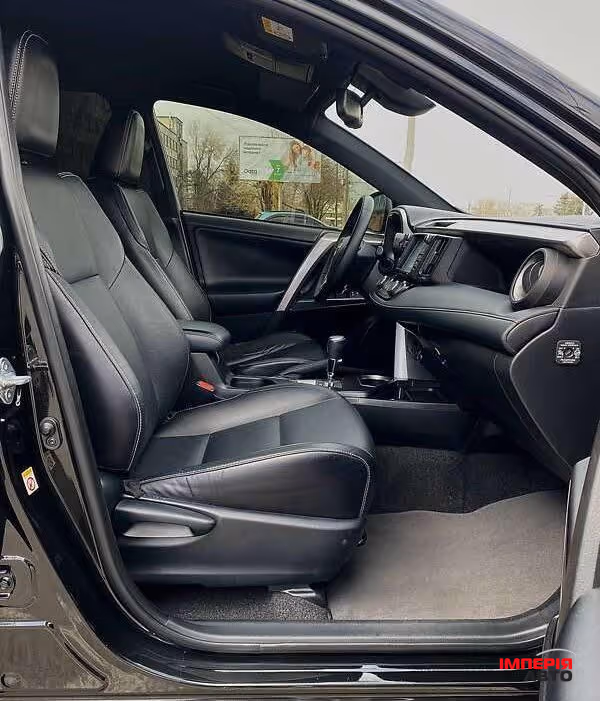 Toyota RAV4 - фото 18