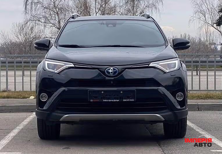 Toyota RAV4 - фото 2