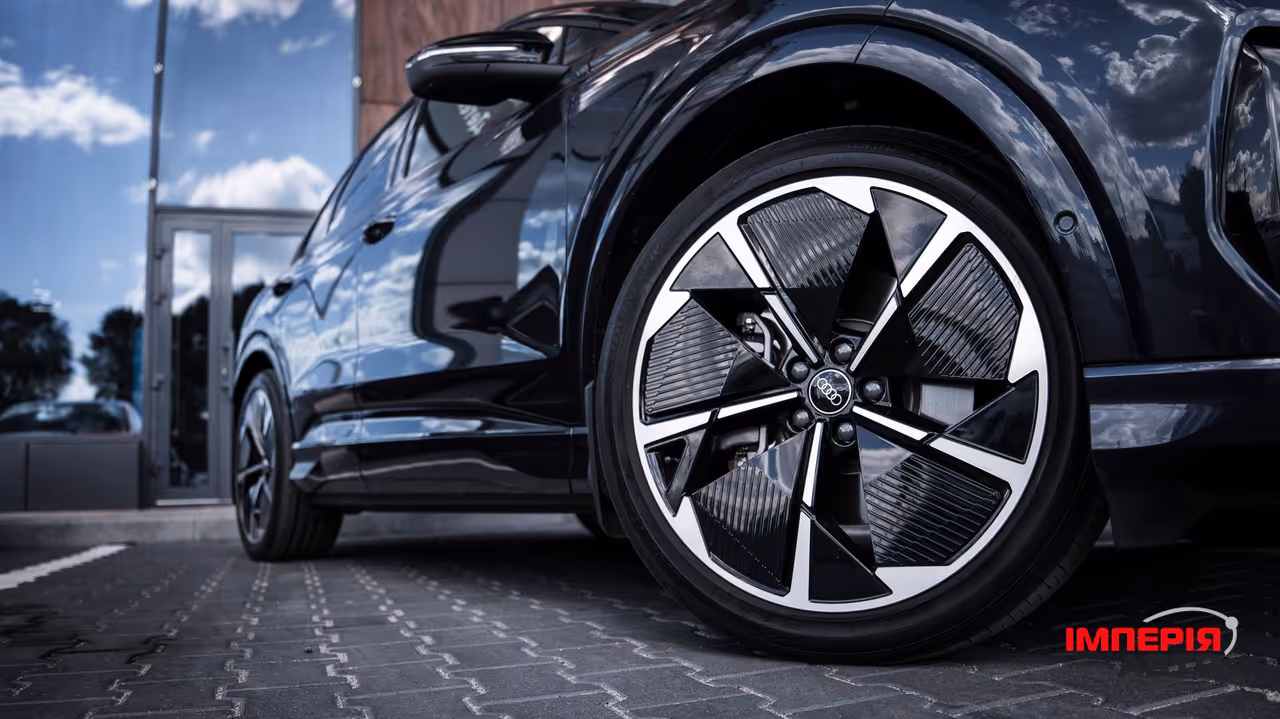 Audi Q4 e-tron - фото 12