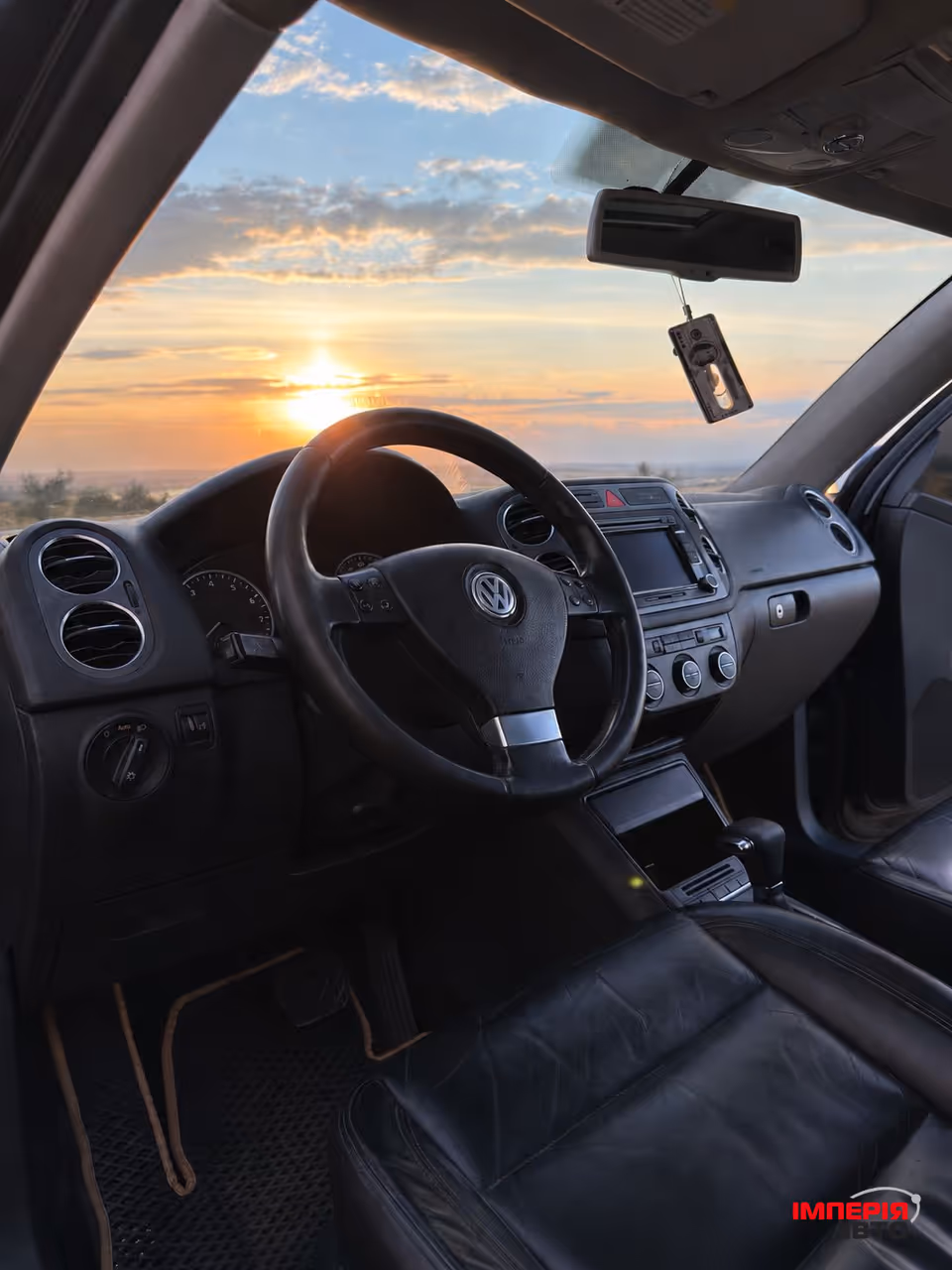 Volkswagen Tiguan - фото 9