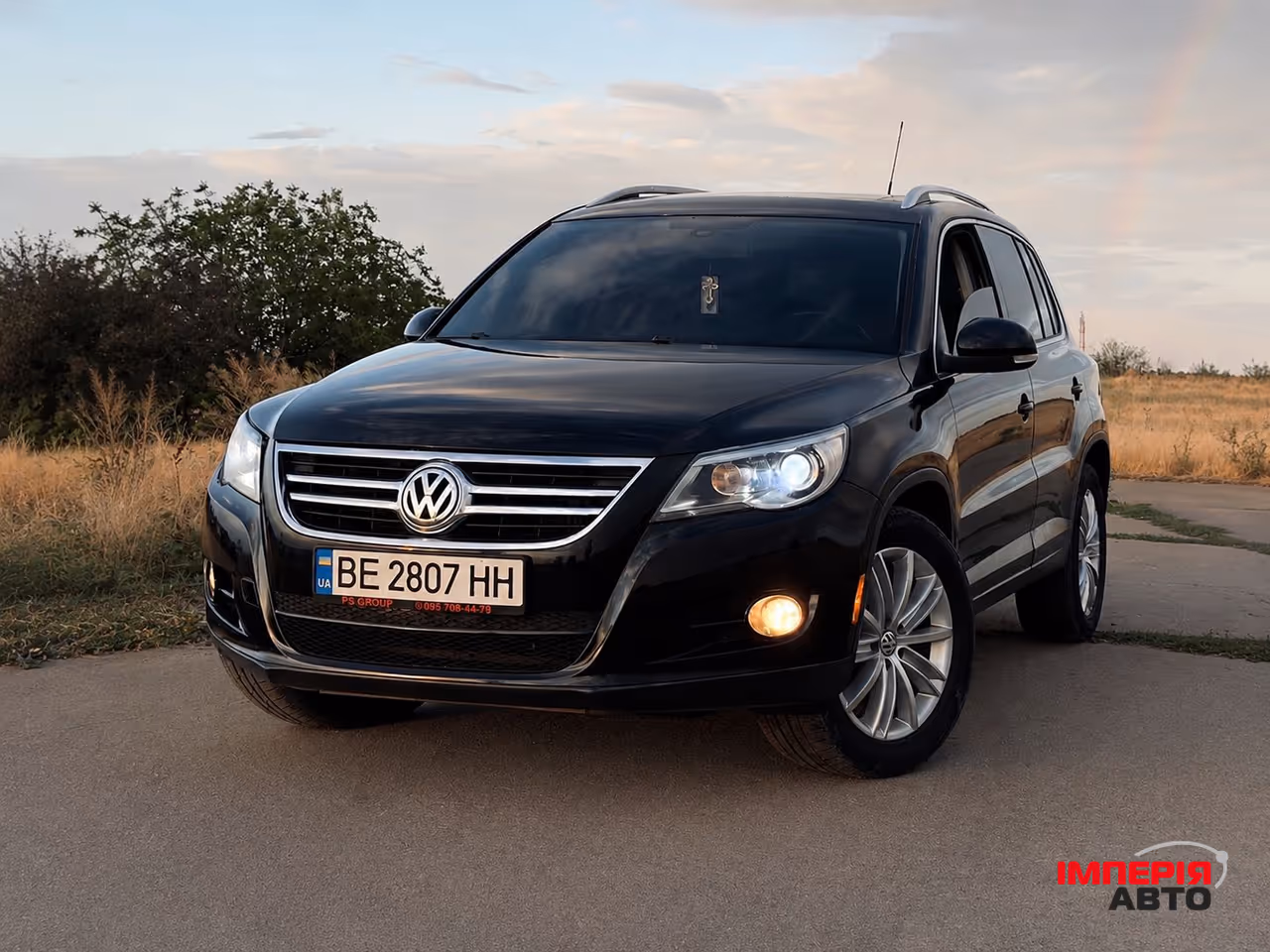 Volkswagen Tiguan - фото 1