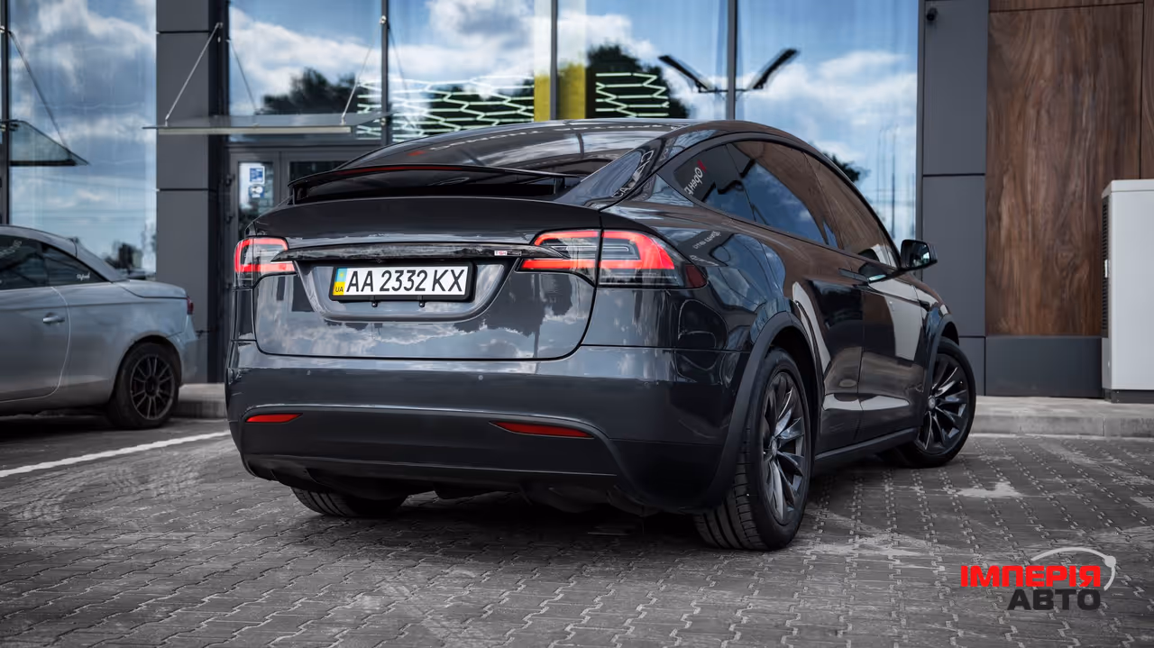 Tesla Model X - фото 6