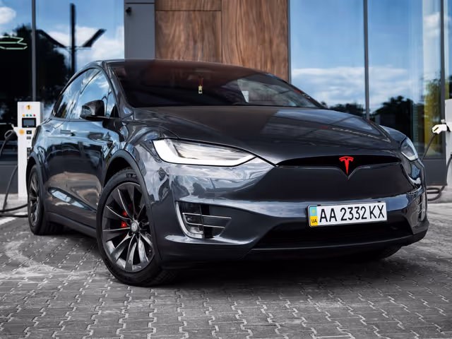 Tesla Model X - зображення 3