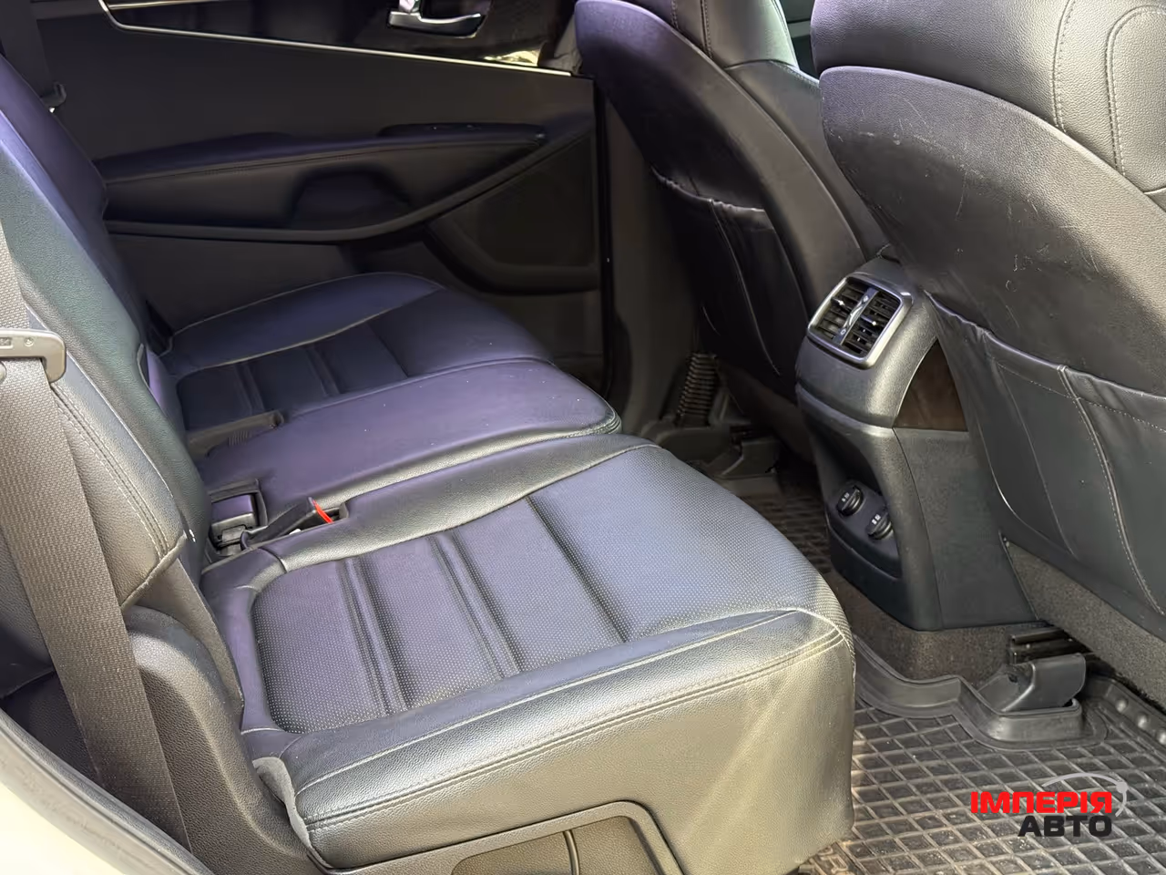 Kia Sorento - фото 23