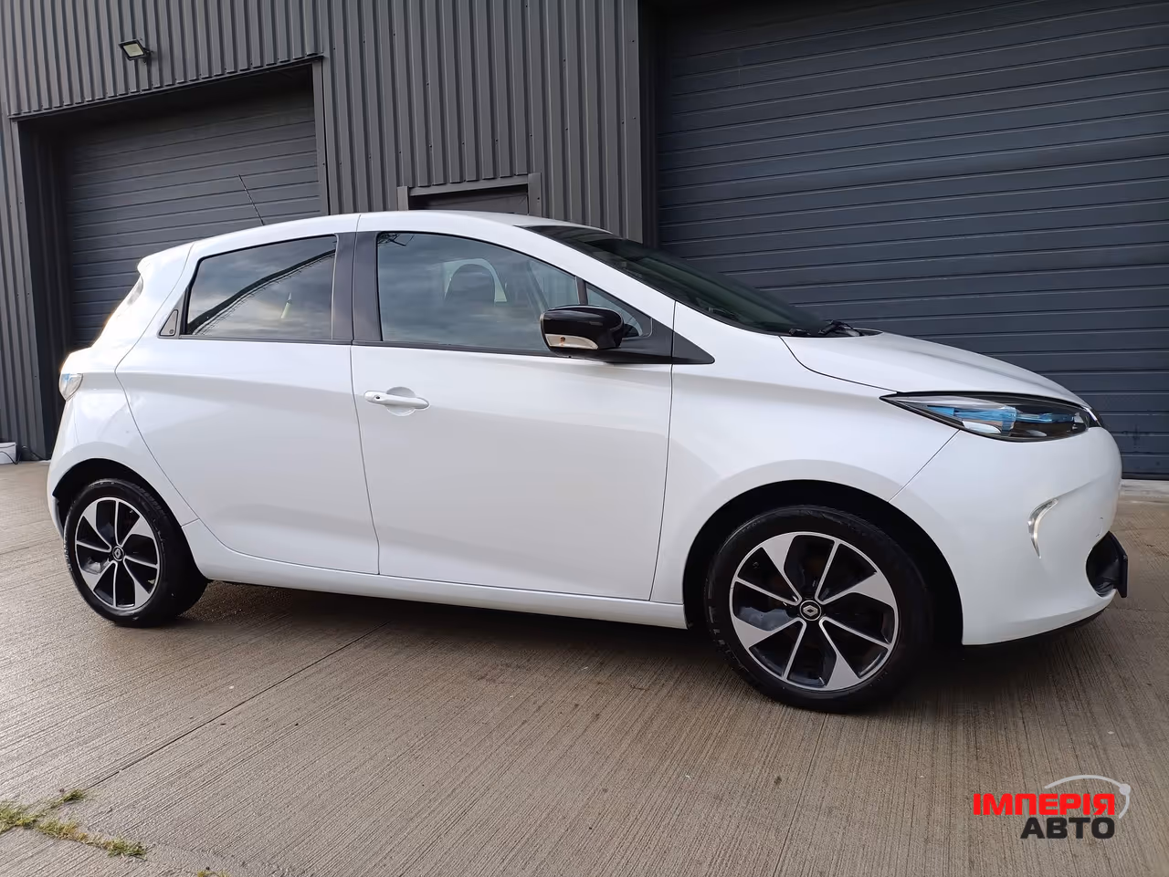 Renault ZOE - фото 5