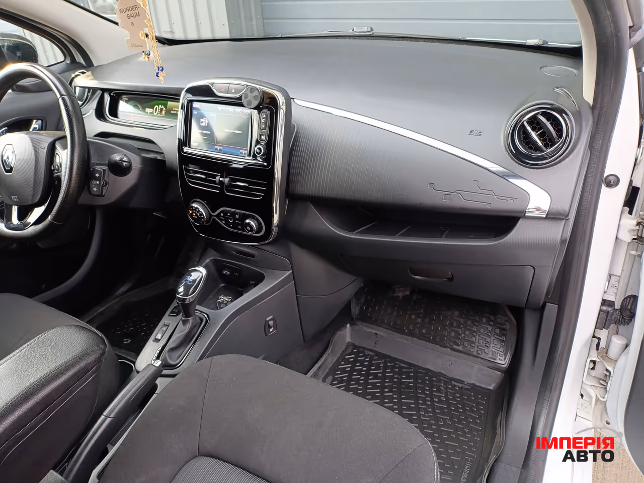 Renault ZOE - фото 22