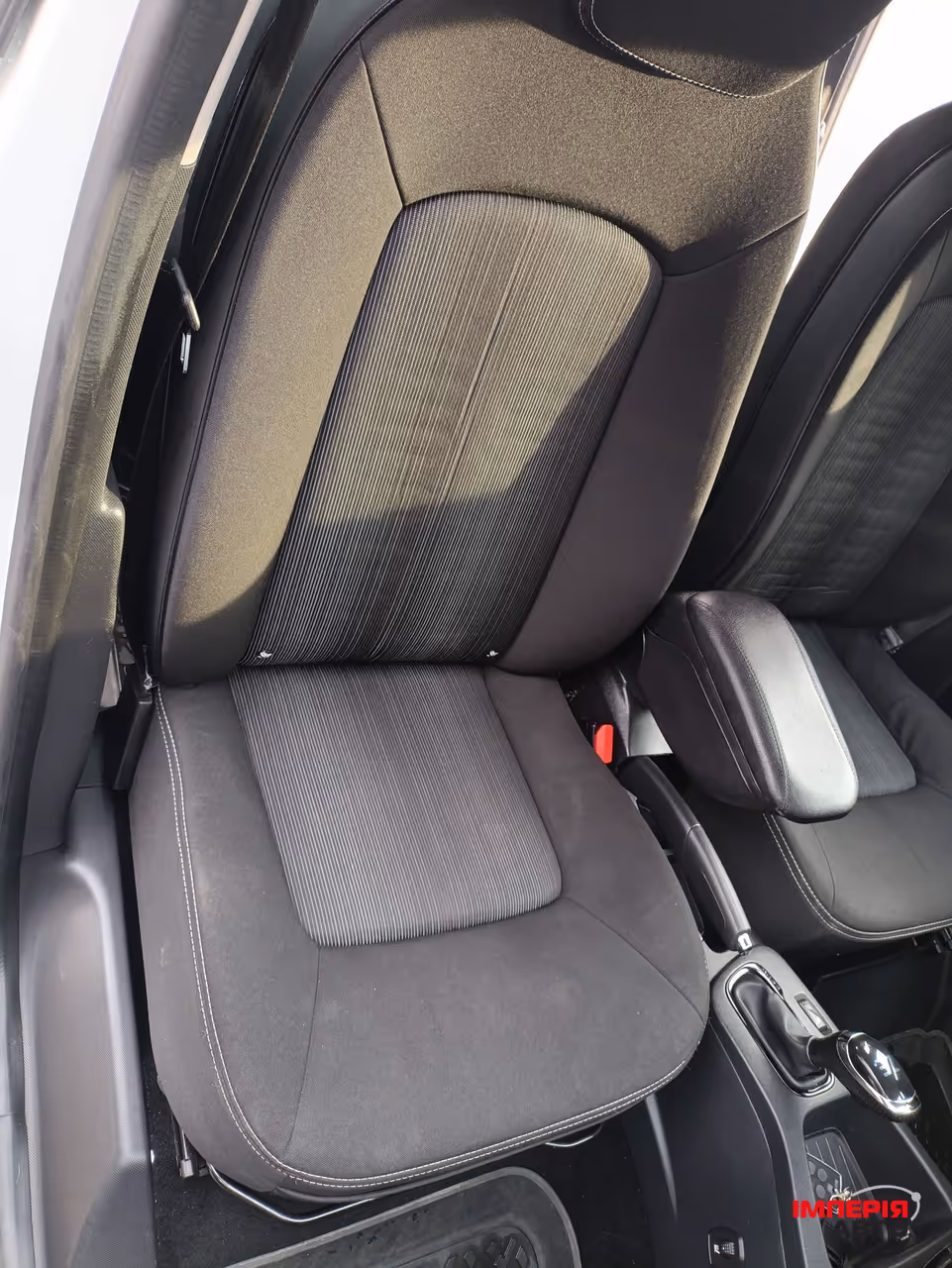 Renault ZOE - фото 21