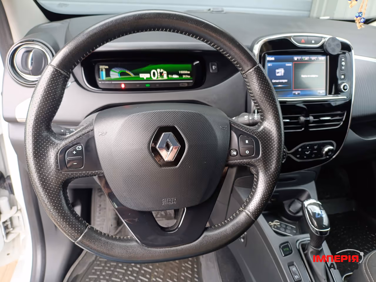 Renault ZOE - фото 15