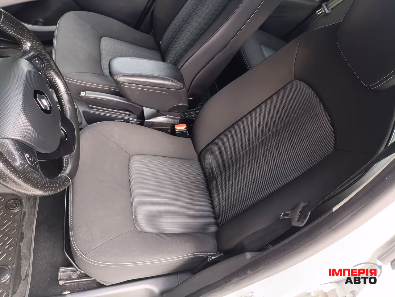 Renault ZOE - фото 20