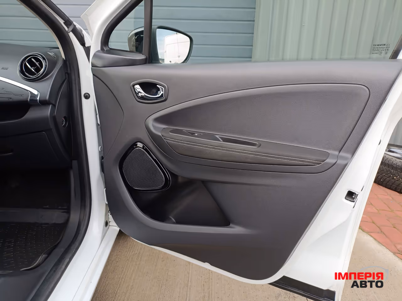 Renault ZOE - фото 26