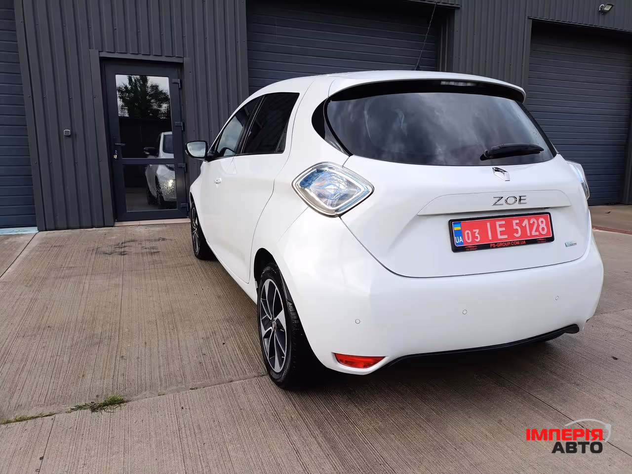 Renault ZOE - фото 11