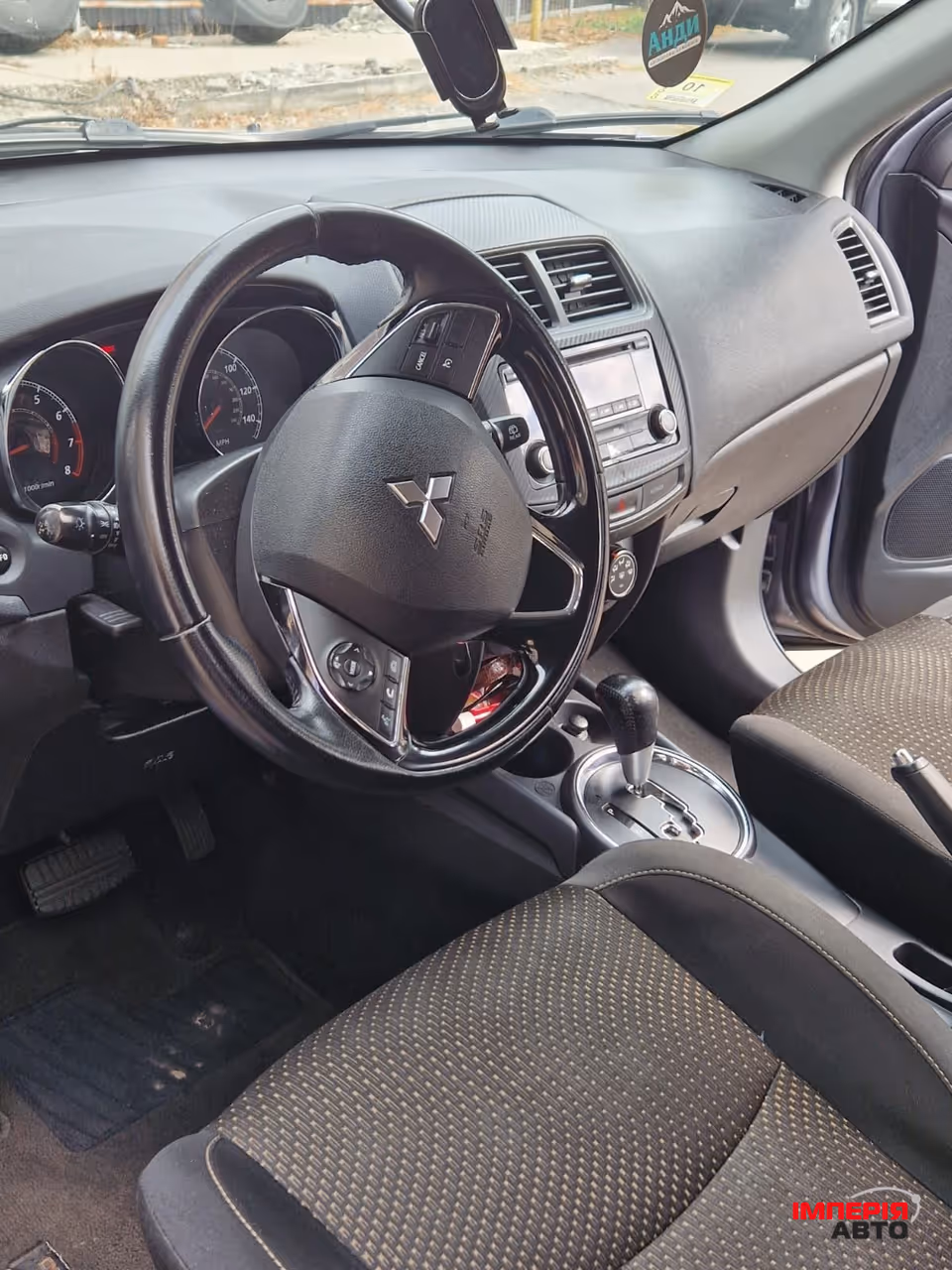 Mitsubishi Outlander Sport - фото 7