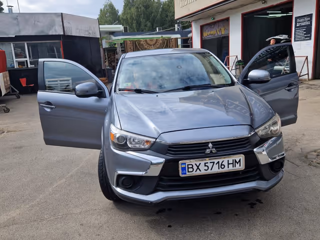 Mitsubishi Outlander Sport - зображення 1