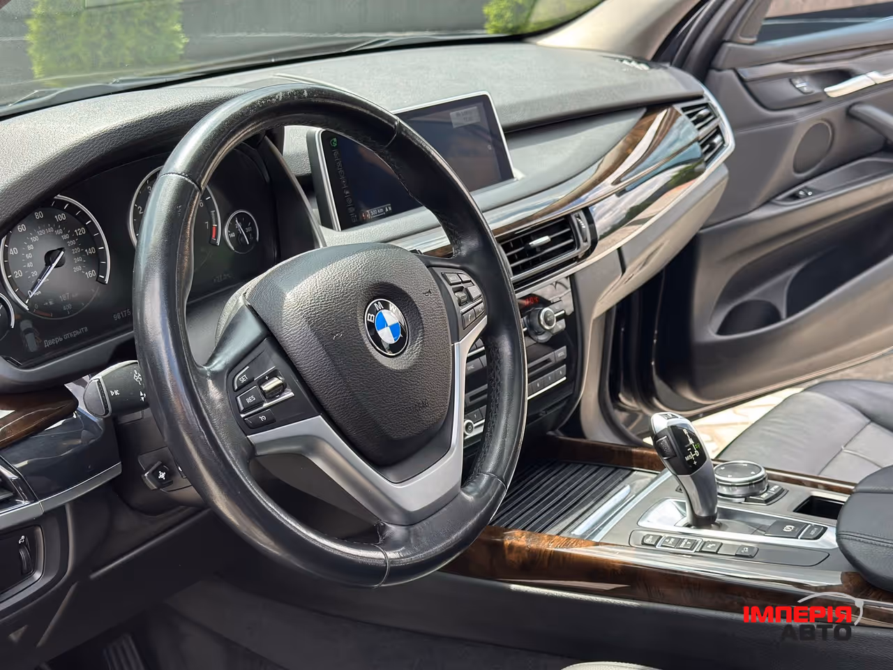 BMW X5 - фото 9