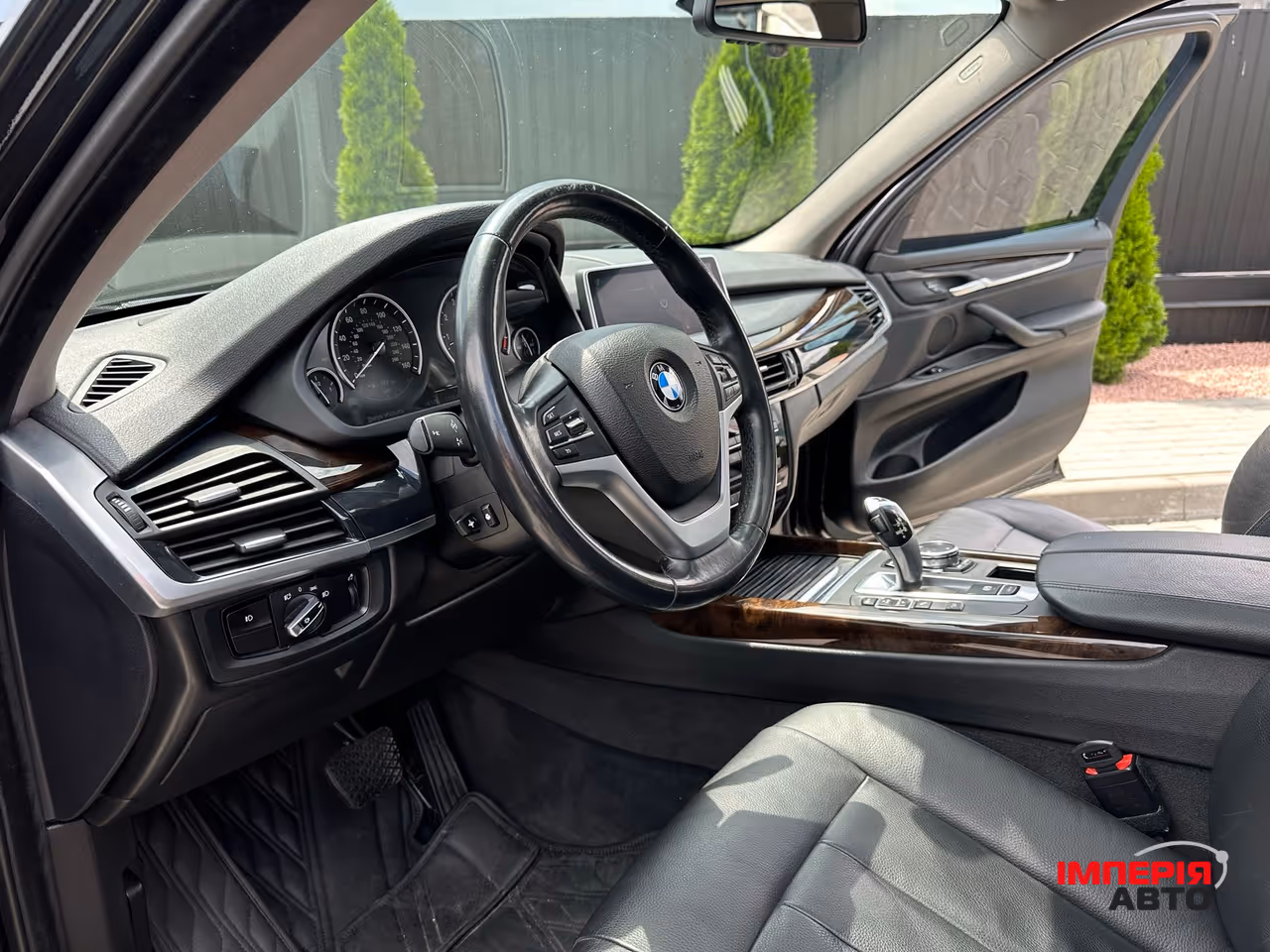 BMW X5 - фото 11